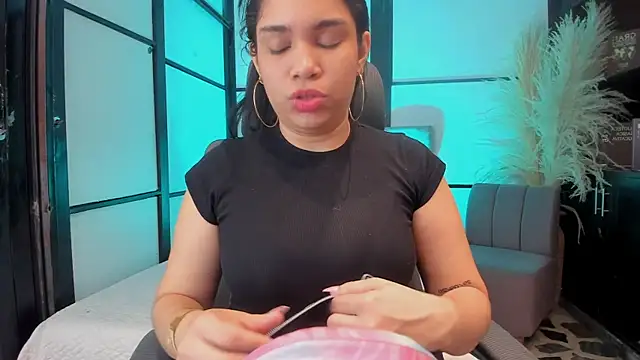 SamaraAnders  online show from March 19, 2026, 4:56 am