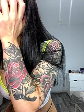 kaonasssiii online show from November 14, 2025, 5:27 pm