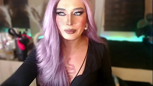 Snapshot of mslilly_croft chatting on February 8, 2026, 5:43 pm mslilly croft online show from February 8, 2026, 5:43 pm