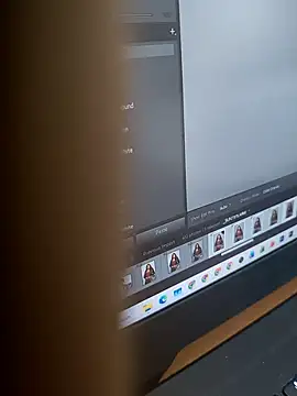 Snapshot of WickedSunny25 chatting on October 28, 2025, 6:29 pm WickedSunny25 online show from October 28, 2025, 6:29 pm