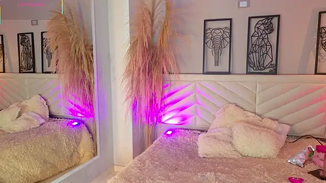 amy miller1 online show from November 10, 2025, 8:47 pm