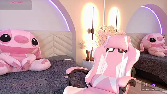 amy miller1 online show from March 19, 2026, 8:09 pm