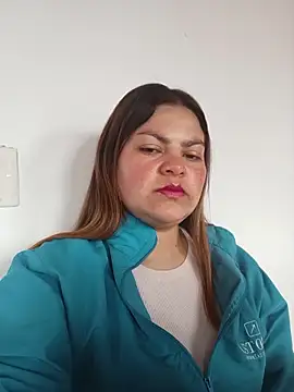 Snapshot of LUCIANA__99 chatting on October 7, 2025, 1:23 pm LUCIANA 99 online show from October 7, 2025, 1:23 pm