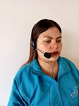 Snapshot of LUCIANA__99 chatting on September 17, 2025, 8:11 pm LUCIANA 99 online show from September 17, 2025, 8:11 pm