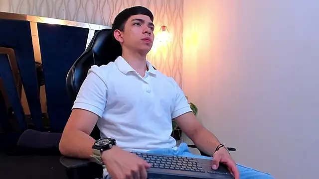 Eryonbradley online show from January 18, 2026, 3:04 pm