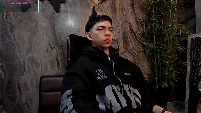 Eryonbradley online show from February 13, 2026, 11:21 am