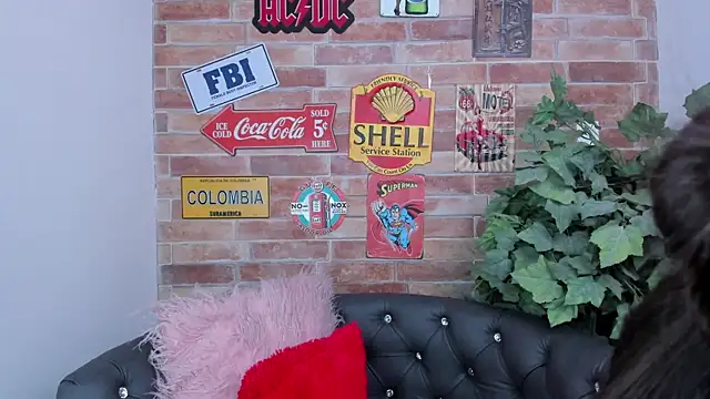 misss luxury online show from November 25, 2025, 10:59 am