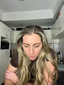 louiseberkeley online show from June 4, 2026, 10:31 am