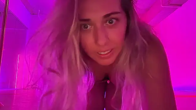 louiseberkeley online show from January 15, 2026, 4:16 am