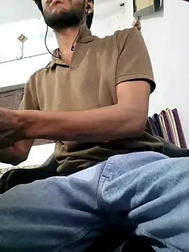 yashuuuu021 online show from February 10, 2026, 7:13 pm