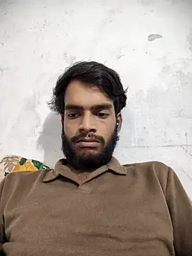 yashuuuu021 online show from October 31, 2025, 6:59 pm