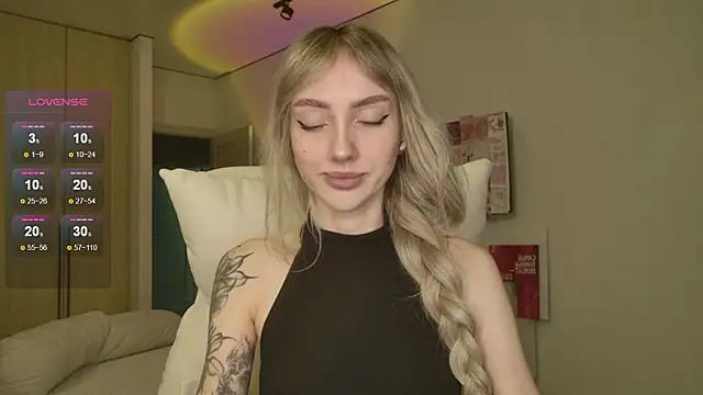 Lunainnk online show from February 21, 2026, 10:23 pm