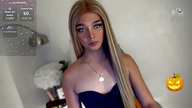 TrinityFucksYou online show from November 2, 2025, 2:33 pm