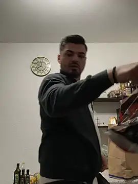 imooLoov online show from February 16, 2026, 7:01 pm