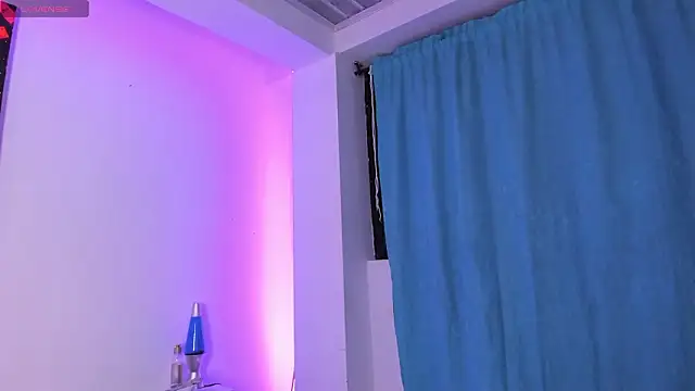 MiaVillalobos online show from February 3, 2026, 2:53 am