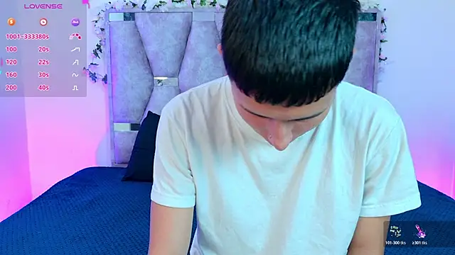 lana and liam  online show from April 10, 2026, 10:22 am