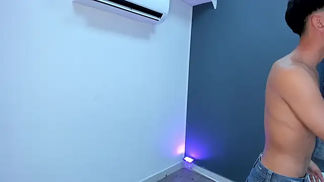 stephane rouss online show from November 8, 2025, 7:50 pm