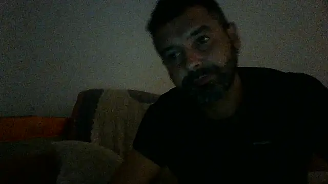 Snapshot of Feistysausage chatting on November 4, 2025, 12:03 am Feistysausage online show from November 4, 2025, 12:03 am