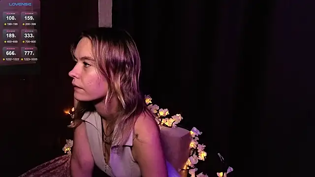 Snapshot of DemonaCast chatting on October 16, 2025, 5:54 pm DemonaCast online show from October 16, 2025, 5:54 pm