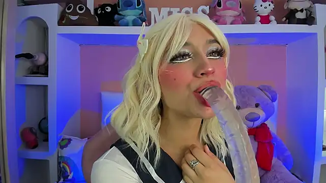 Snapshot of miss___chloe chatting on October 10, 2025, 6:09 pm miss chloe online show from October 10, 2025, 6:09 pm