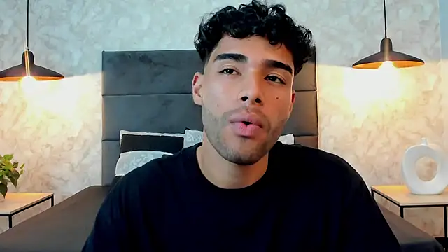 RaphaelDufort online show from October 7, 2025, 12:00 am