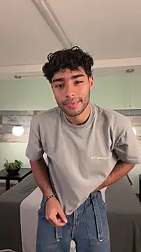 RaphaelDufort online show from January 18, 2026, 5:05 pm