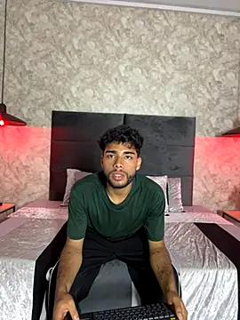 RaphaelDufort online show from September 16, 2025, 12:33 am