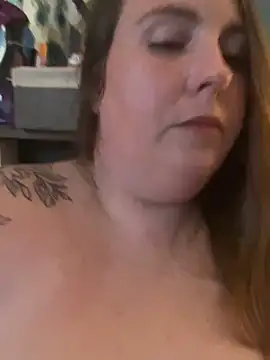 Domimommy420 online show from October 7, 2025, 8:54 pm