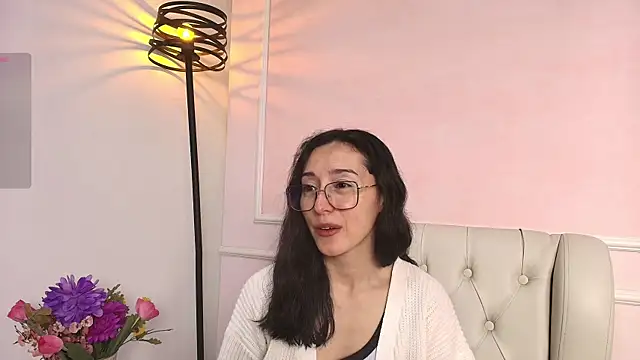 Ginevra esposito online show from November 21, 2025, 12:59 pm