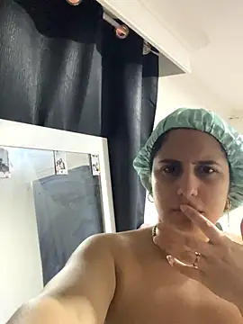 Electraweb 09 online show from November 21, 2025, 9:03 pm