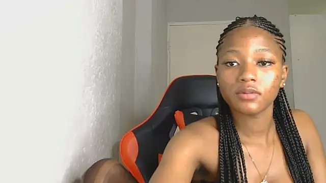 Ballenciaa online show from December 18, 2025, 5:28 pm