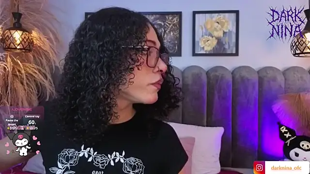 Snapshot of Dark_nina_ chatting on February 20, 2026, 3:25 am Dark nina online show from February 20, 2026, 3:25 am