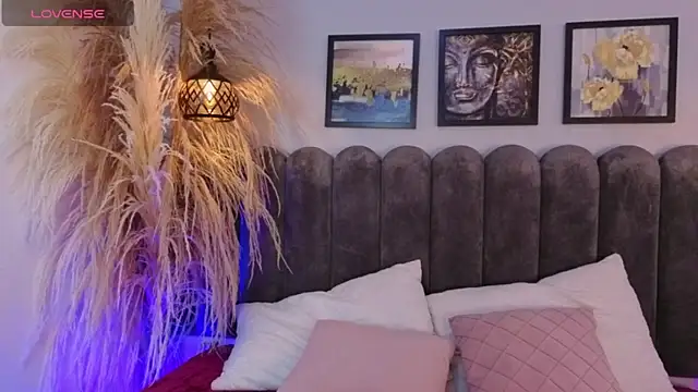 Snapshot of Dark_nina_ chatting on February 25, 2026, 3:40 am Dark nina online show from February 25, 2026, 3:40 am