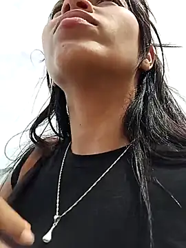 Vikyvoyeur online show from July 3, 2026, 2:56 pm