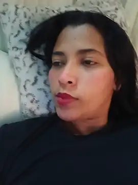 Vikyvoyeur online show from July 3, 2026, 2:40 am