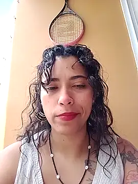 Vikyvoyeur online show from April 22, 2026, 6:25 pm