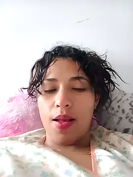 Vikyvoyeur online show from April 26, 2026, 8:50 pm