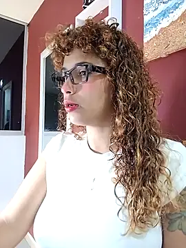 Vikyvoyeur online show from November 25, 2025, 3:07 am