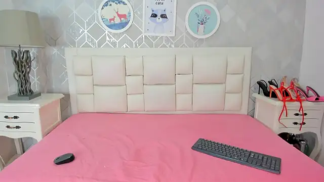 Snapshot of naia_cox chatting on April 16, 2026, 3:40 am naia cox online show from April 16, 2026, 3:40 am