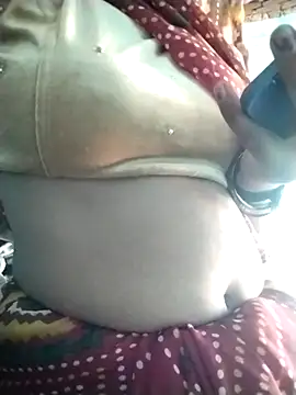 Hot-qwer online show from February 16, 2026, 11:20 am