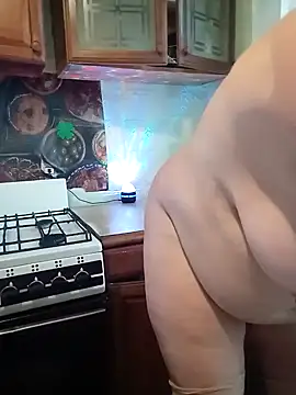 Snapshot of XHelenaX90 chatting on February 21, 2025, 3:32 pm XHelenaX90 online show from February 21, 2025, 3:32 pm