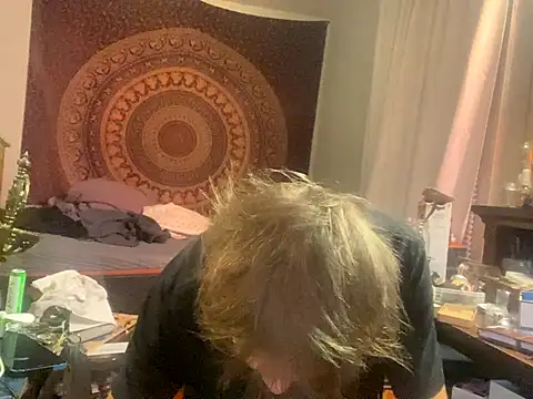 XanderOzzz online show from November 15, 2025, 10:47 pm