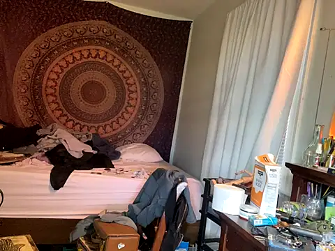 XanderOzzz online show from November 11, 2025, 9:31 pm