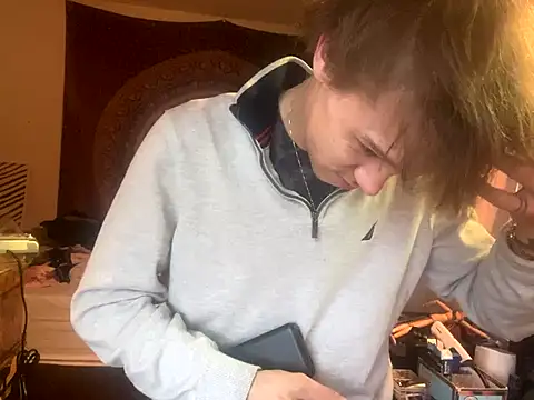 XanderOzzz online show from November 9, 2025, 1:37 pm