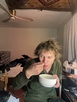 XanderOzzz online show from February 10, 2026, 12:04 pm