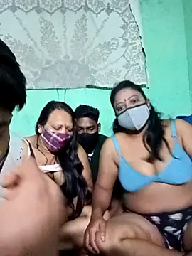 LoveOnStream online show from November 30, 2025, 12:28 pm