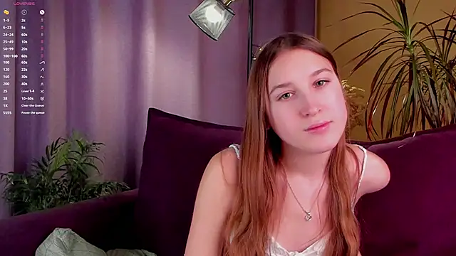 NanaMertins online show from October 18, 2025, 1:07 am