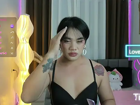 Malia Nicole online show from October 23, 2025, 10:58 am