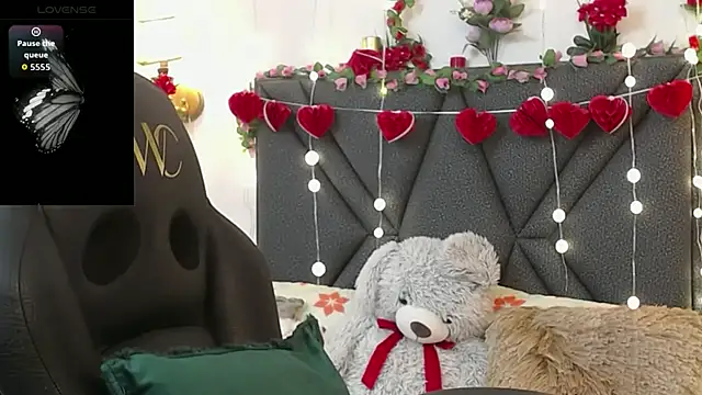 IndraKaur  online show from March 25, 2026, 11:53 am