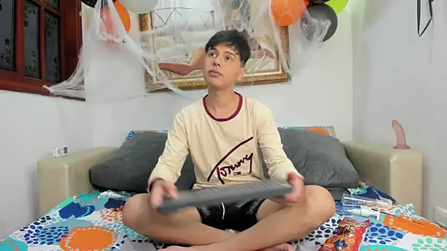 Felipe Cold online show from October 27, 2025, 3:07 am